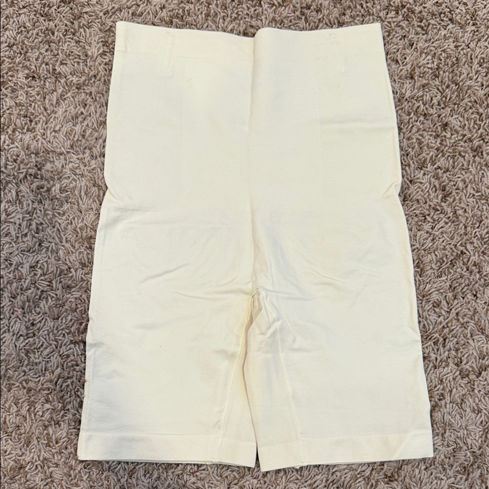 NWOT Shapermint Empetua Cream High-Waisted Shaper Shorts Size 3XL